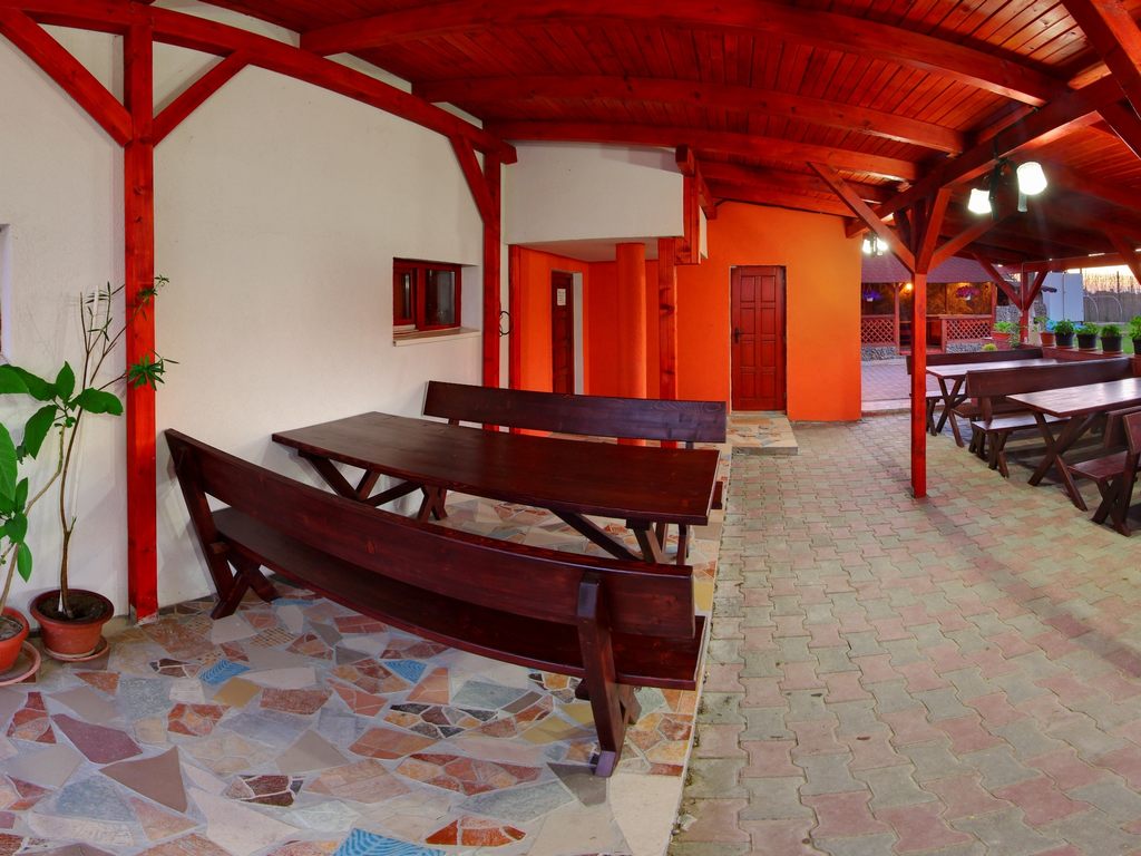 Cazare in oradea - PENSIUNEA CASA POROJAN - Baile 1 Mai