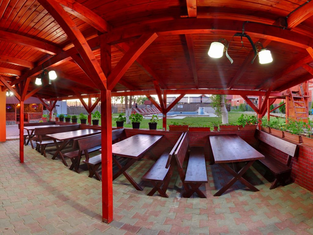 Cazare in oradea - PENSIUNEA CASA POROJAN - Baile 1 Mai