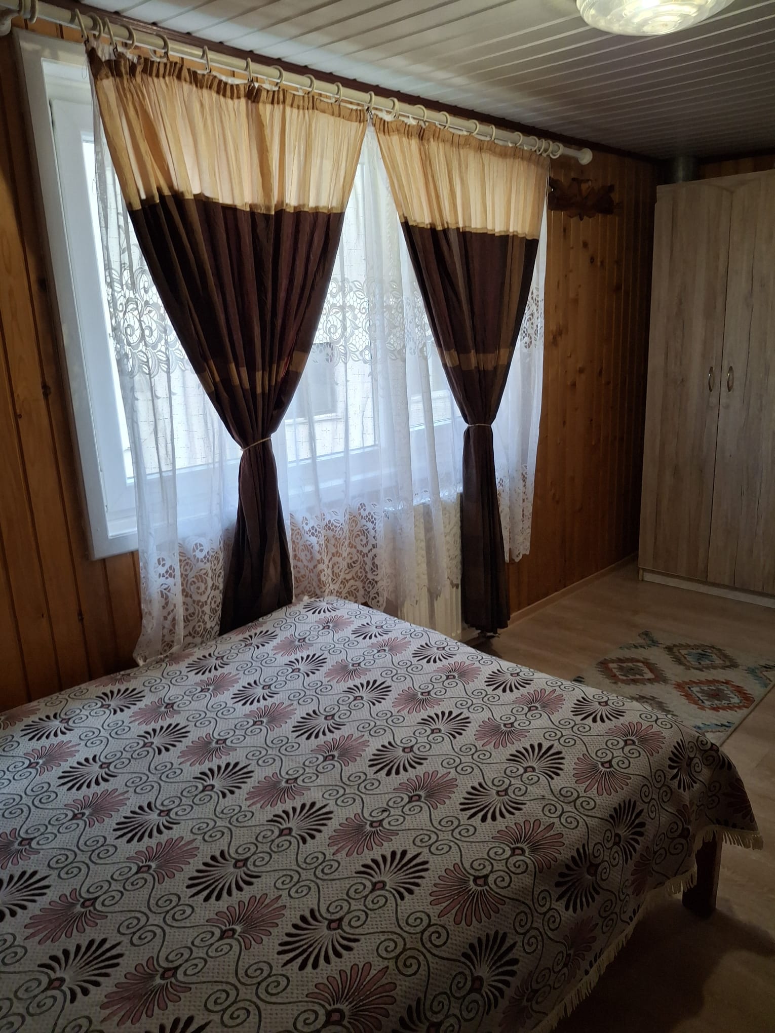 Cazare in oradea - PESIUNEA CASA MOV - Oradea Cazare in oradea - PESIUNEA CASA MOV - Oradea