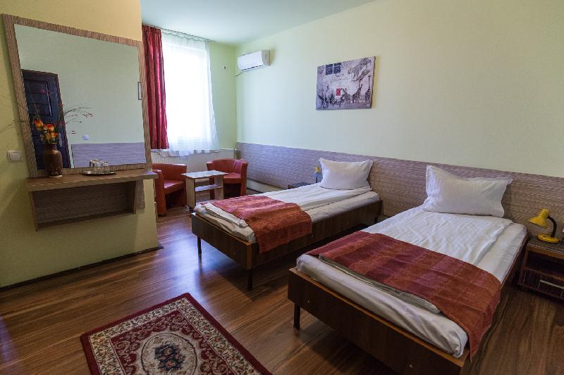 Cazare in oradea - PENSIUNEA VARADIA - Oradea